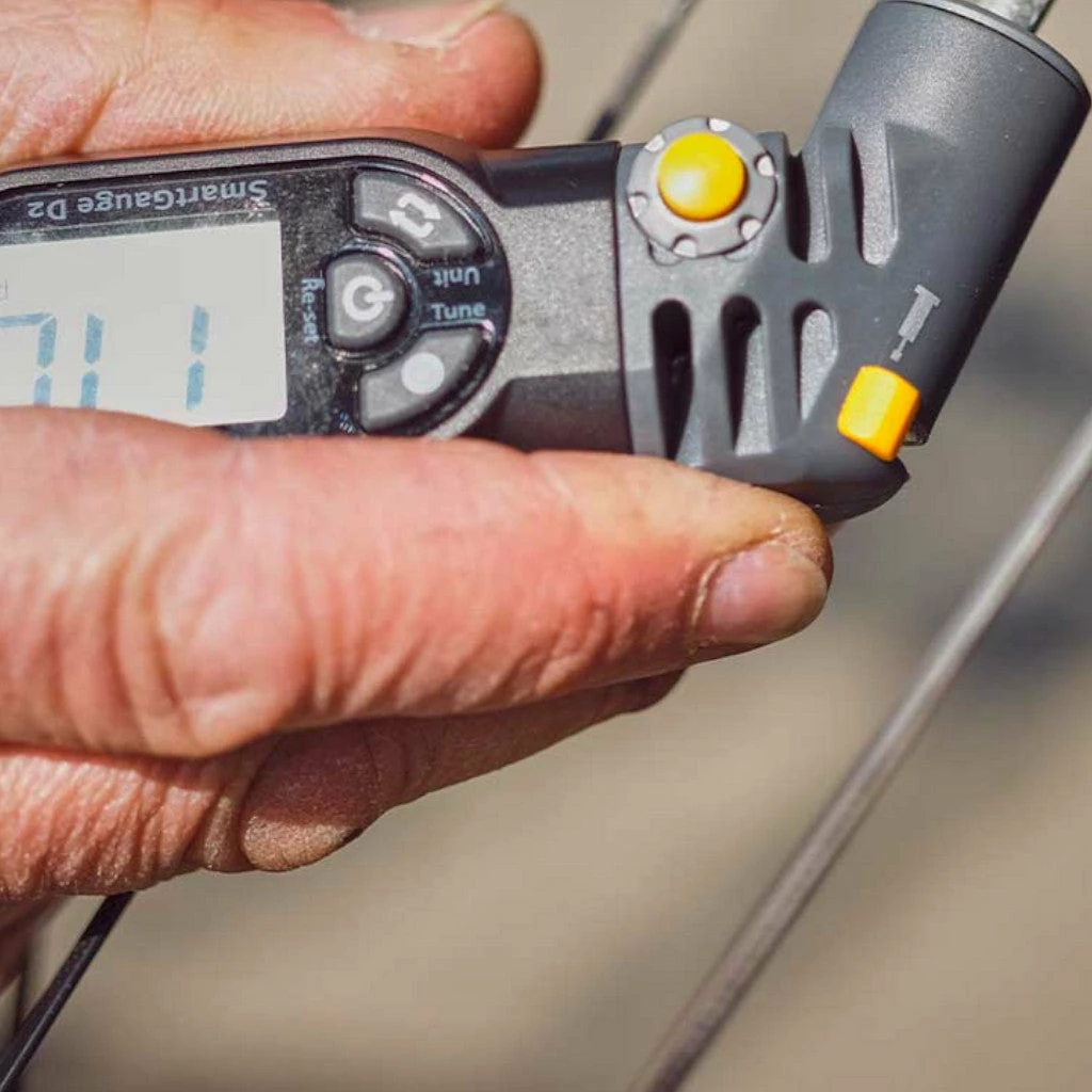 Manomètre Digital Topeak SmartGauge D2 17 Bar / 250 PSI 5 Manomètre Digital Topeak SmartGauge D2 17 Bar / 250 PSI – Image 3